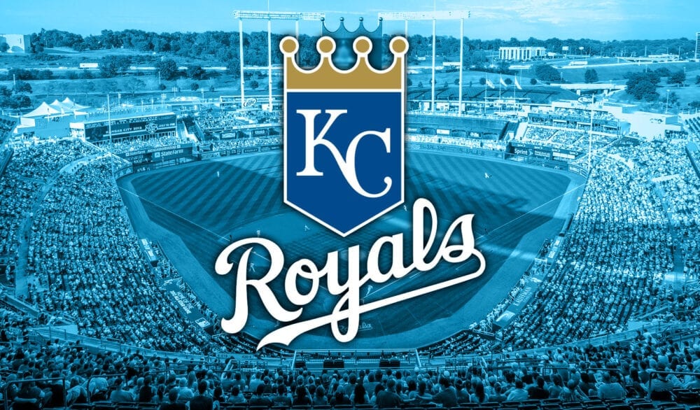 Royals Sign Salvador Perez to Four-Year Extension
